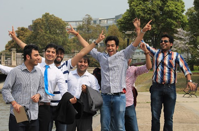 3. The large and sprawling campus of SJTU which also has a manmade lake